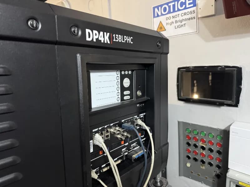 Nový RGB projektor Barco DP4K-13BLPHC v Táboře - fotografie 4
