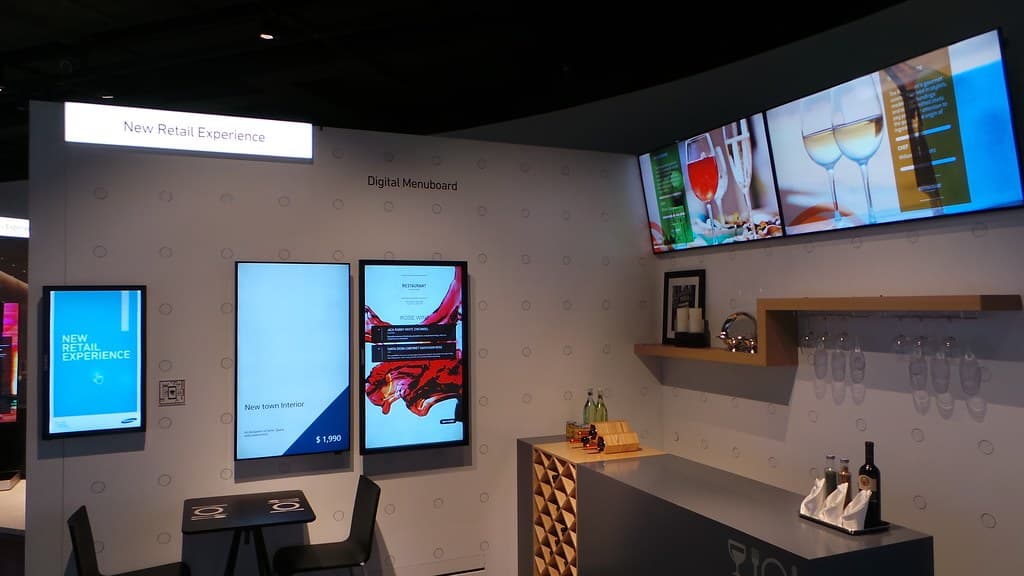 Samsung SMART Signage 1
