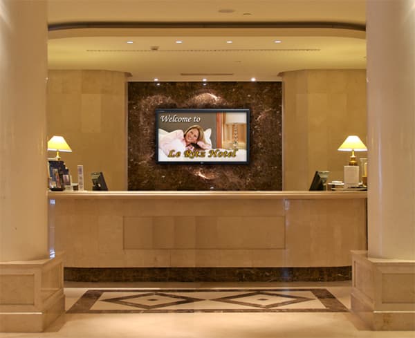 3. RESTAURANTS AND HOTELS 17