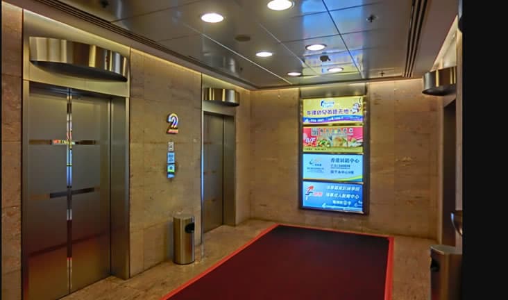 3. RESTAURANTS AND HOTELS 6